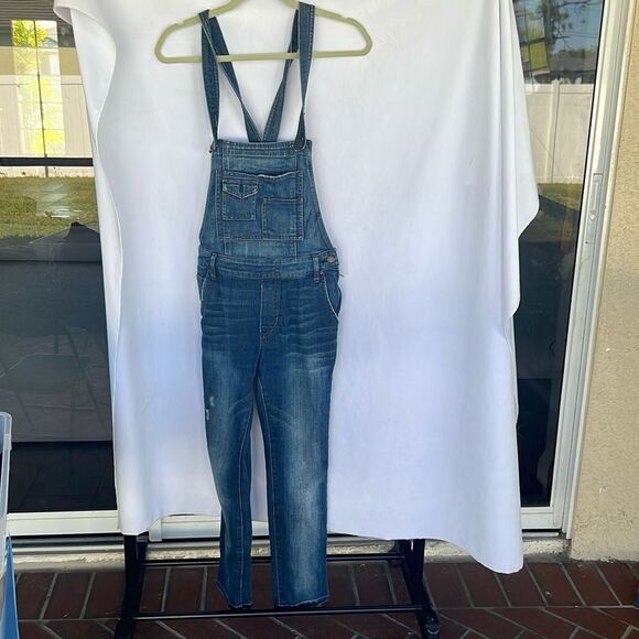 Free People Medium Wash Stretch Skinny Denim Bib Overalls. Size 27 - Picture 3 of 10